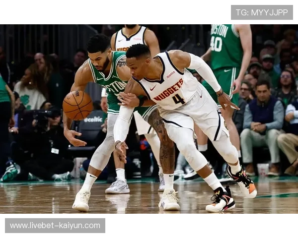 半场战报:掘金领先国王,约基奇接近三双 半场战报:掘金领先国王,约基奇接近三双