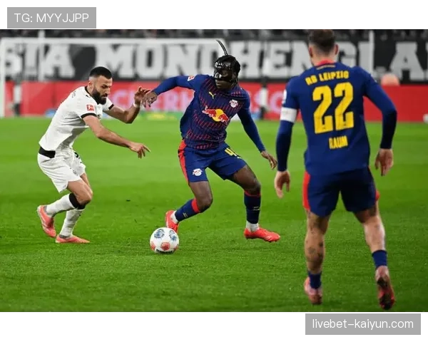 深度报道：德甲中游球队如何通过三中卫体系对抗豪门球队